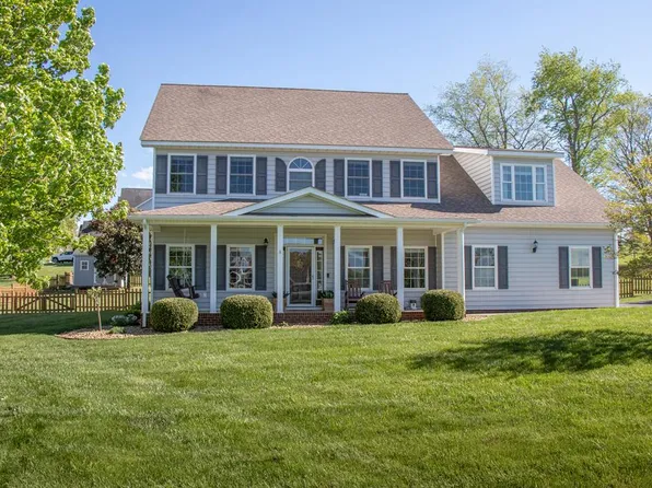 104 Holly Ridge Rd, Glade Spring, VA 24340