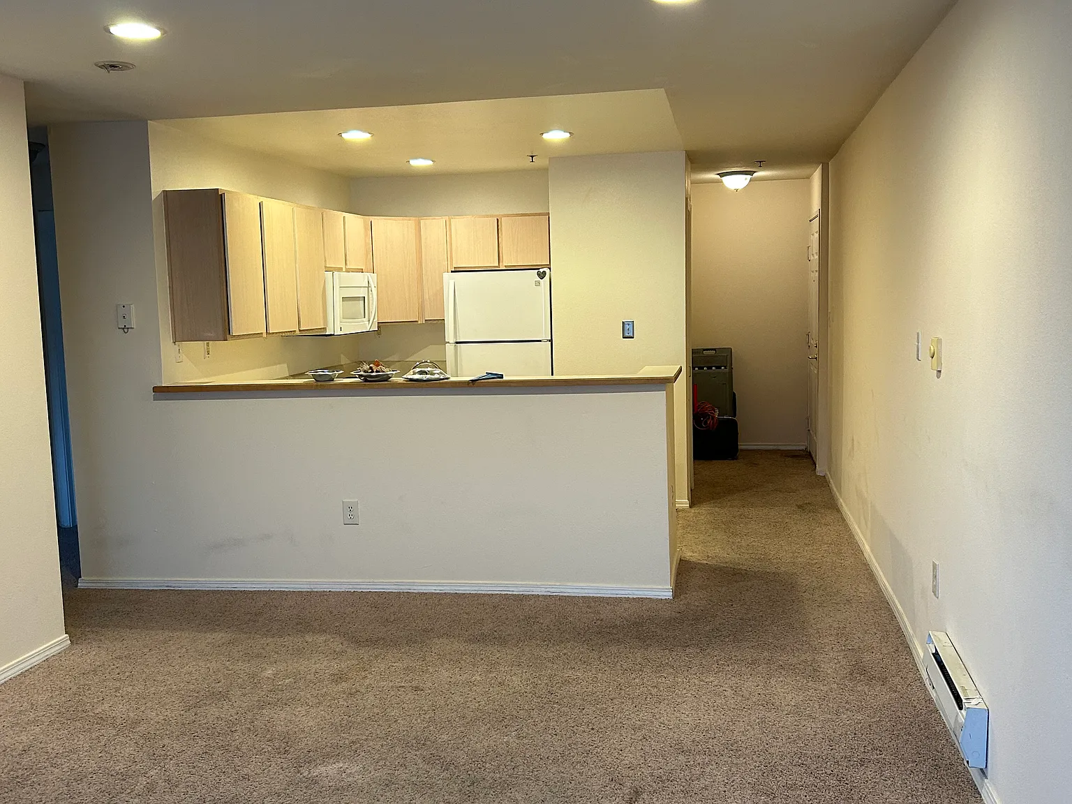 2 bed, 800 sqft, $1,980 — Photo 4