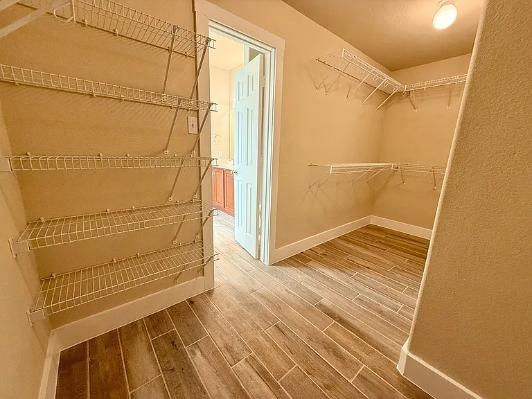 1617 Sugarberry Ln — Photo 12