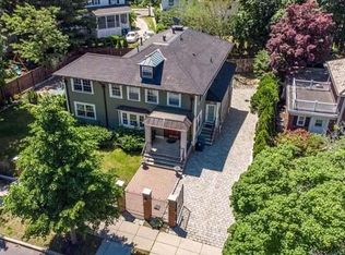 902 Commonwealth Ave #1, Newton Center, MA 02459