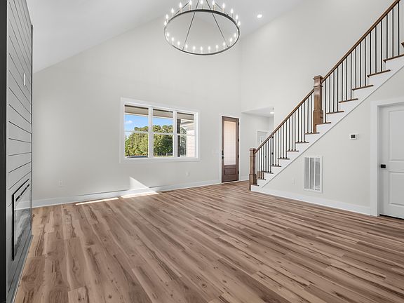 5th image of 5225 Finch Rd