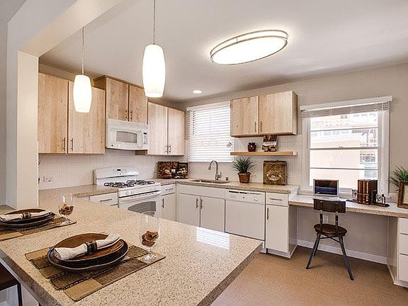 2nd image of 1073 Elkgrove Ave APT 3