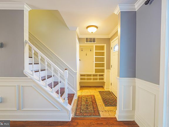 2nd image of 6432 Gildar St