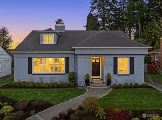 2827 39th Ave W, Seattle, WA 98199