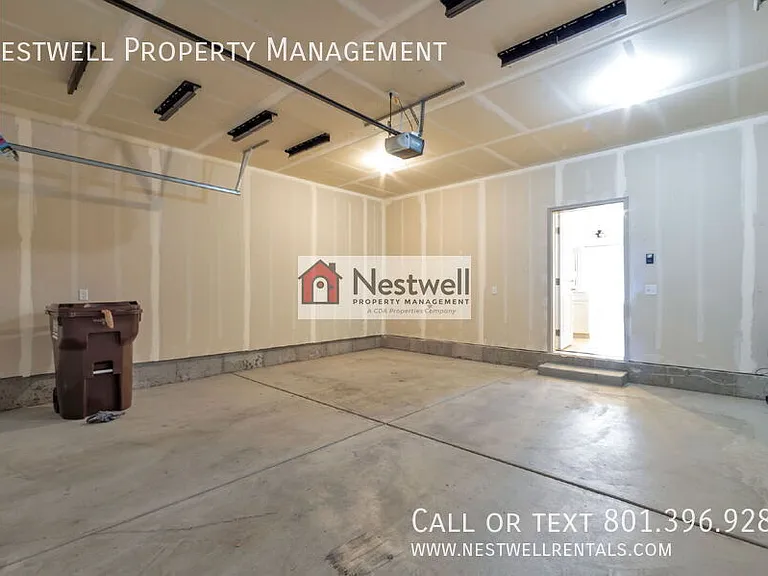 3728 S 3300 W — Photo 24