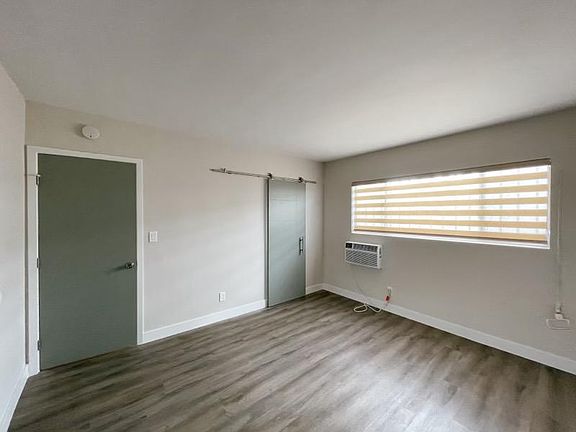 4th image of 1625 Franklin St APT B