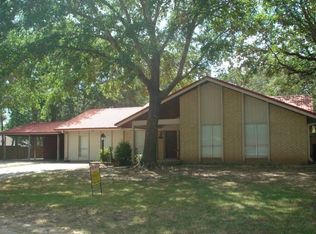 220 Richard Rd, La Grange, TX 78945