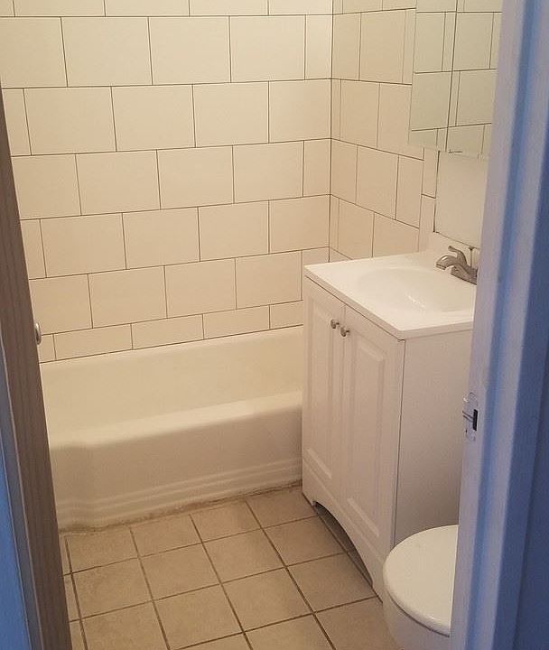 2nd image of 3230 Nicollet Ave APT 309