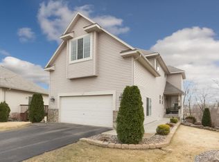 20390 Pondview Cir, Rogers, MN 55374