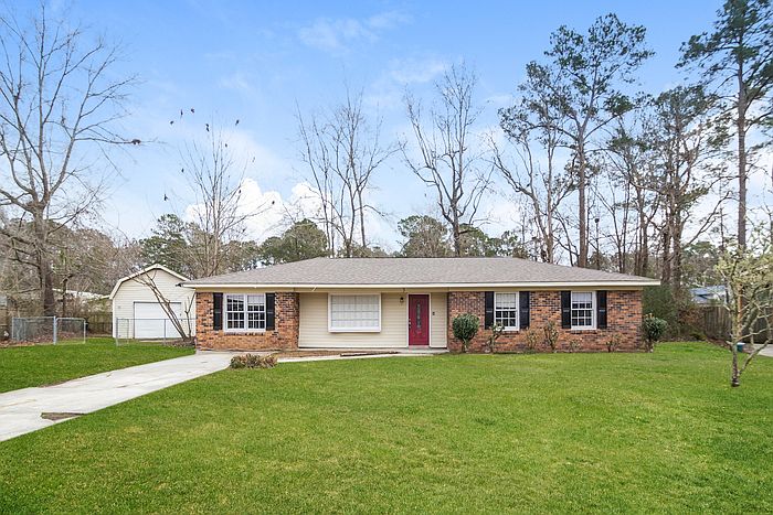 1st image of 3 Dogwood Cir