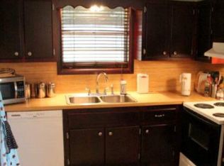 811 Duck Dr, Victoria, TX 77905