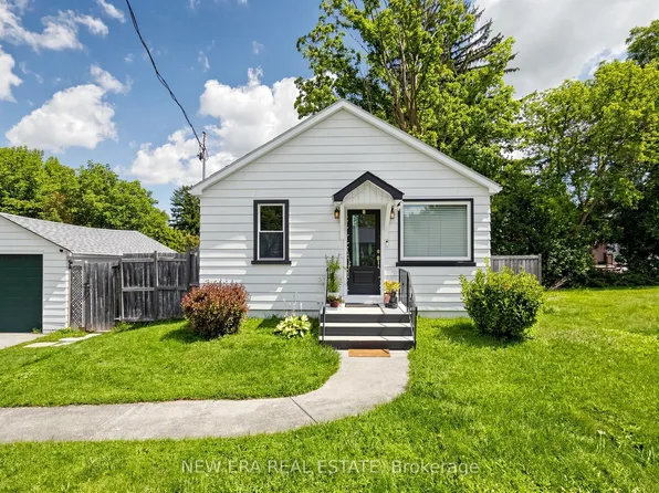 247 Muriel St, Newmarket, ON L3Y 3N2