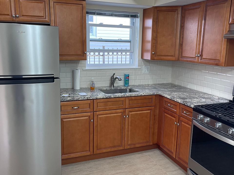 1st image of 70 Bowdoin St