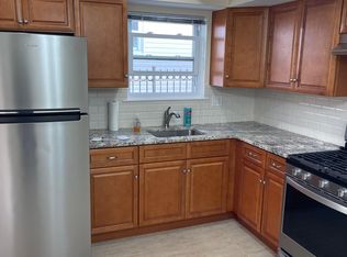 70 Bowdoin St, Staten Island, NY 10314