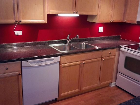3rd image of 522 E Spruce Dr