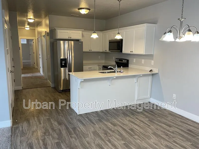 1 bed, 1.0 bath, 1272 sqft, $650 — Photo 3