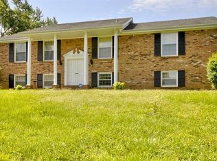 3048 Westchester Dr, Clarksville, TN 37043