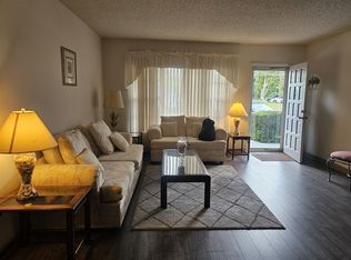 2295 Americus Blvd E APT 21, Clearwater, FL 33763