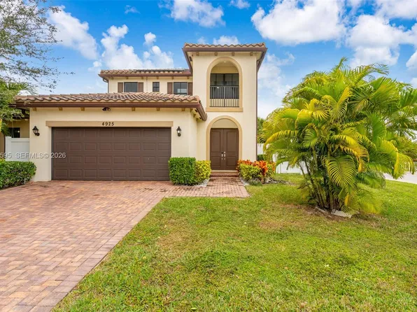 4925 NW 51st Ter, Tamarac, FL 33319