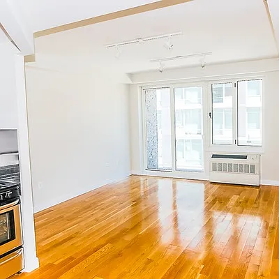 Rented by Urban Realty NYC | media 59