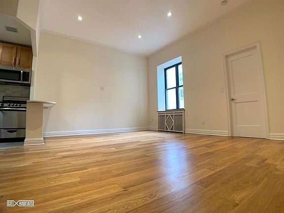 5th image of 16 W 75th St APT 3B