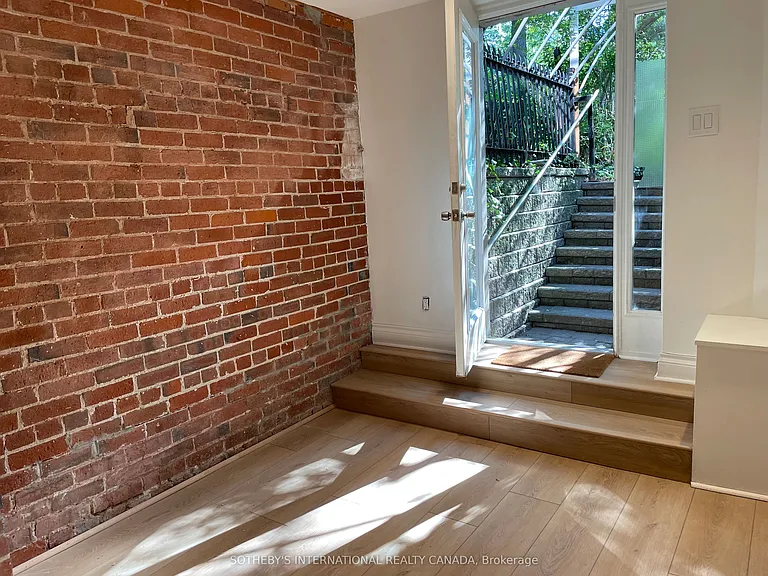 81 Brunswick Ave — Photo 7