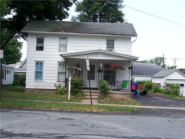 1st image of 18 Utica St