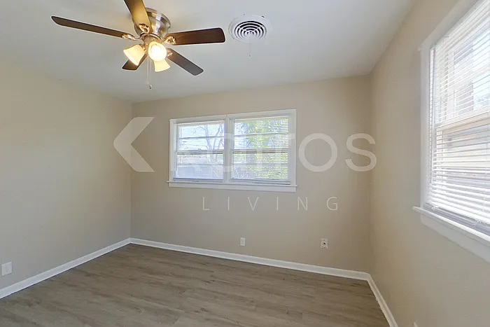 1509 Bell St — Photo 12