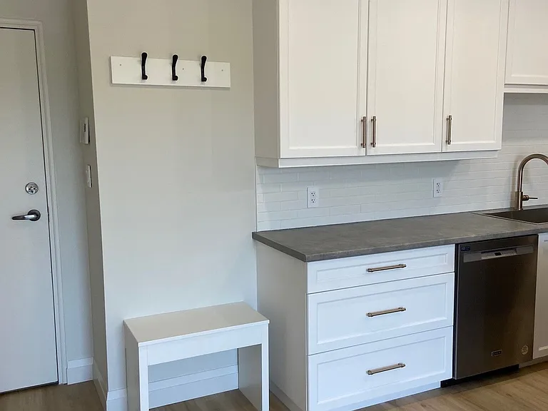 225 Campus Pkwy #302 — Photo 4