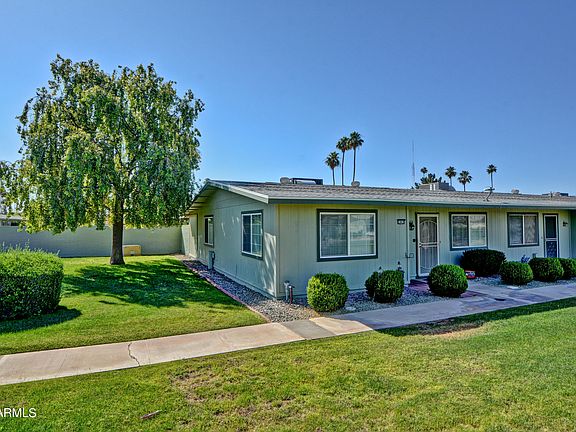 2nd image of 10878 W Santa Fe Dr