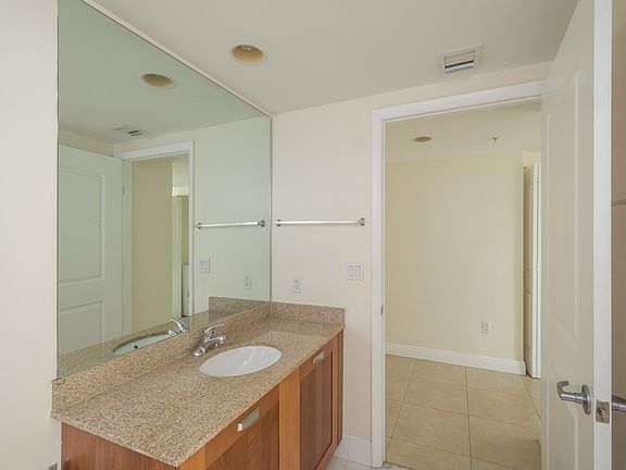 5th image of 186 SE 12th Ter APT 1101