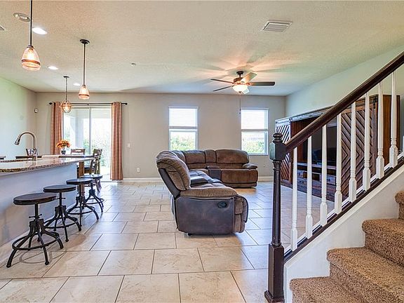 5th image of 5921 Chert Hill Ln