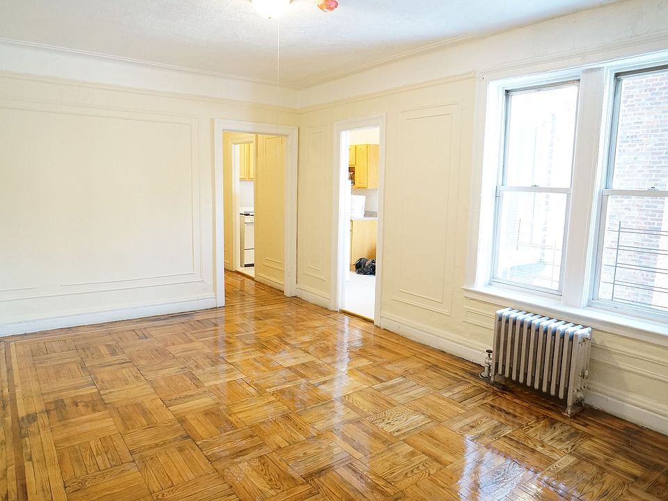 1st image of 2326 Loring Pl N APT 2E