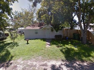 513 E Hunt St, Bremond, TX 76629