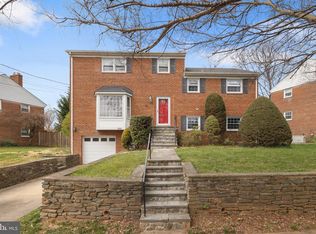 9832 Belhaven Rd, Bethesda, MD 20817