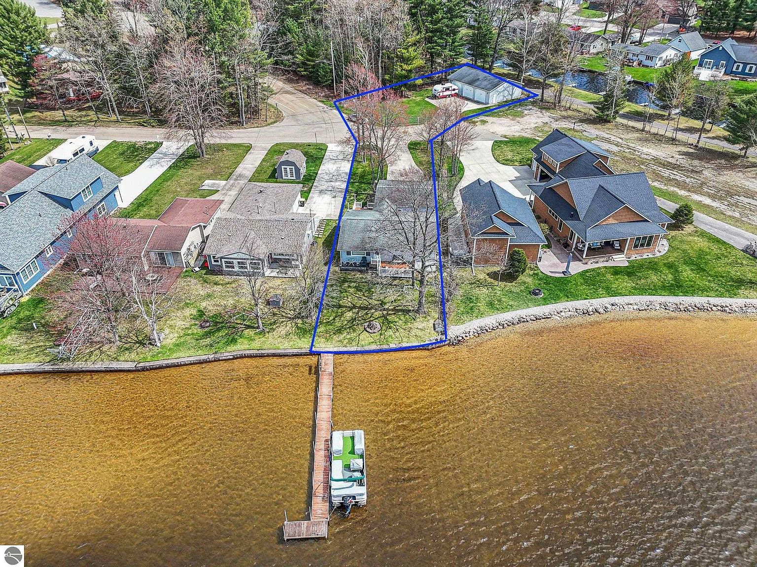 8805 Iroquois Rd, Saint Helen, MI 48656 | Zillow