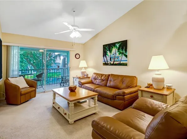 149 Wading Bird Cir #1-I-205, Naples, FL 34110