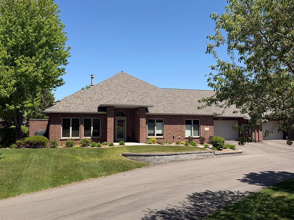 1st image of 71 Deerwood Ct