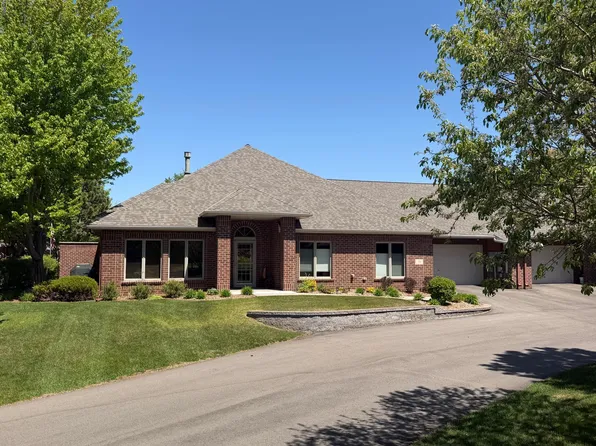 71 Deerwood Ct, Hudson, WI 54016