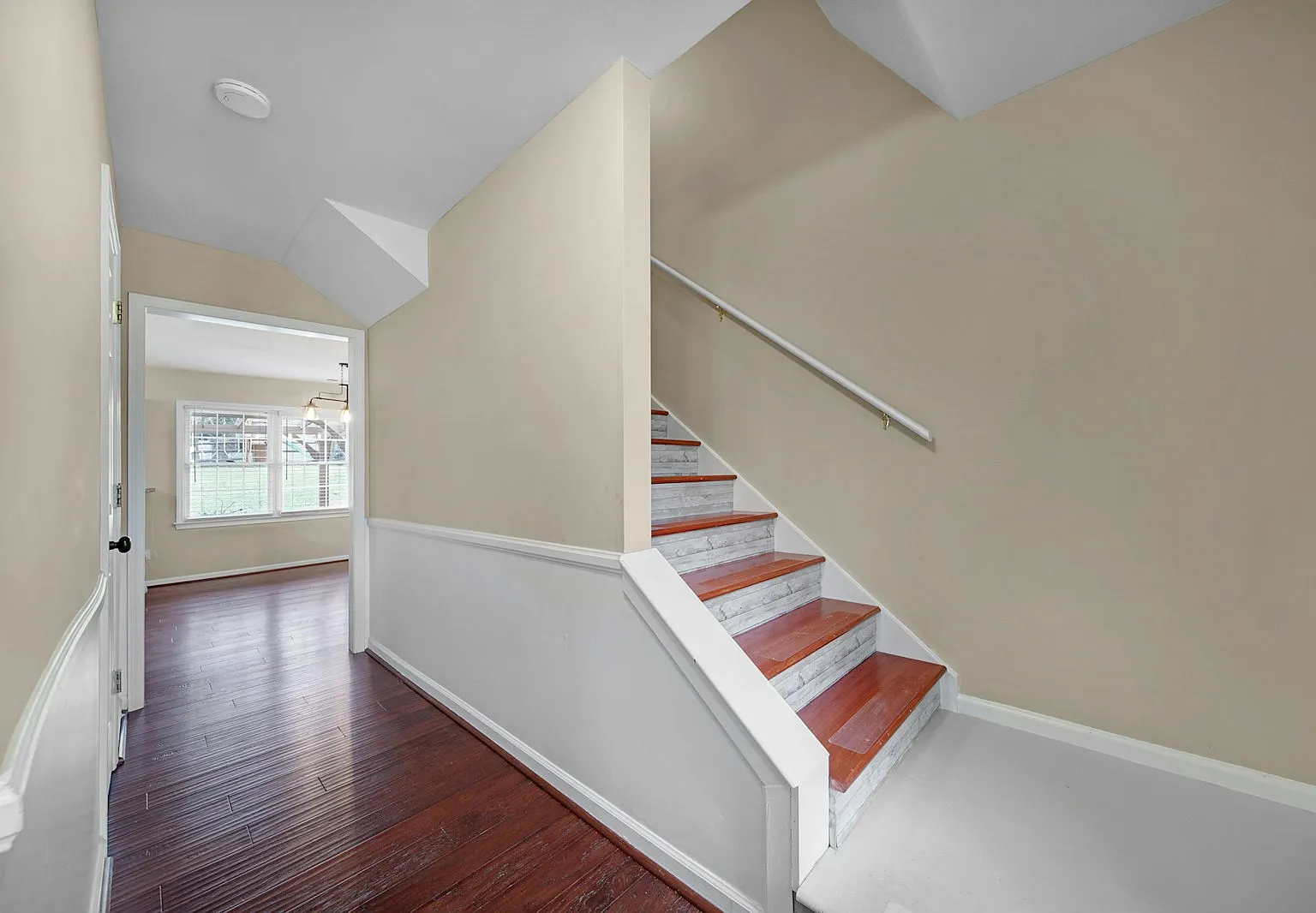9911 Manbey Court — Photo 3