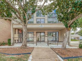 3025 Walnut Bend Ln APT 32, Houston, TX 77042