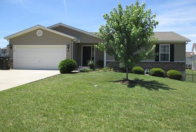 1st image of 295 Parkway Dr