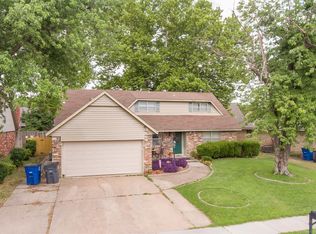 9615 E 27th St, Tulsa, OK 74129