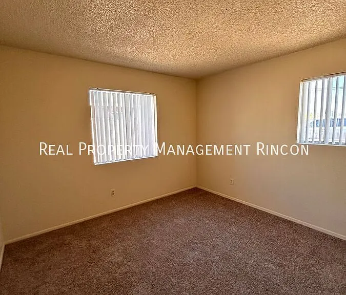 1417 N El Rio Dr — Photo 12