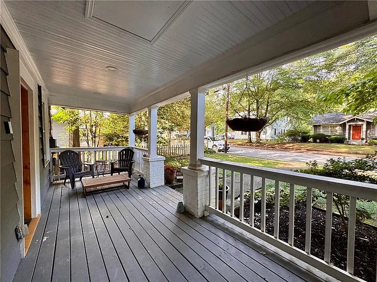 687 Brownwood Ave — Photo 3