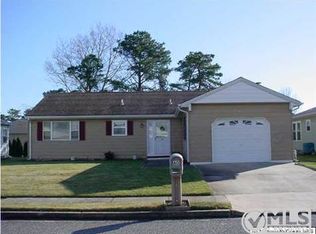 60 Virgin Islands Dr, Toms River, NJ 08757