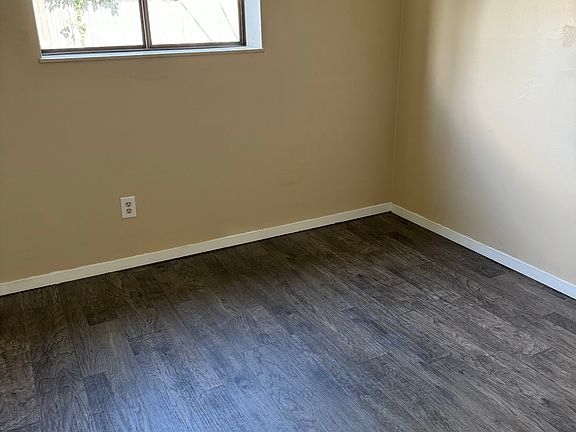 5th image of 1635 Jackson Ln APT C
