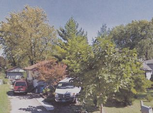 3921 N Washington St, Westmont, IL 60559