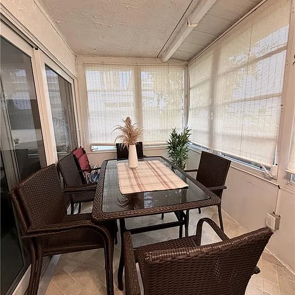 209 Palm Dr #1 — Photo 16