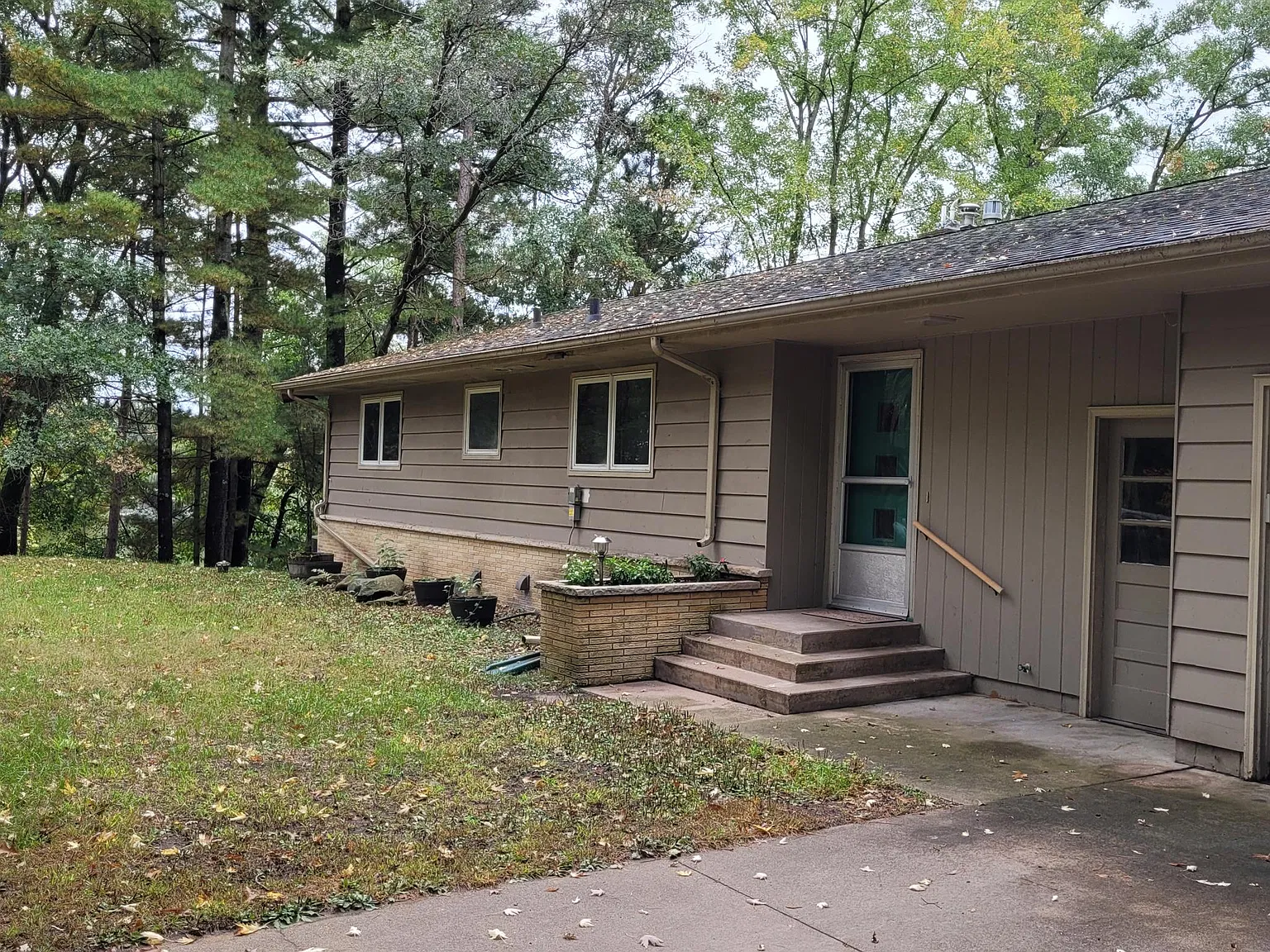 N Shore Dr, Eau Claire — Photo 1